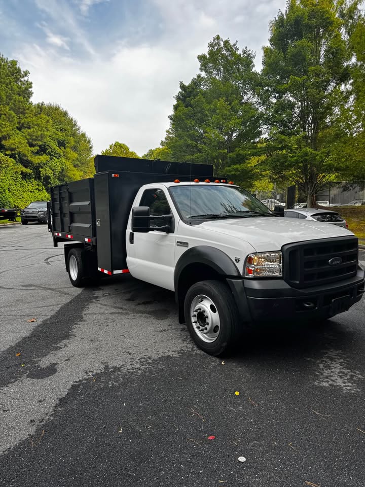 2005 Ford F-450's photo