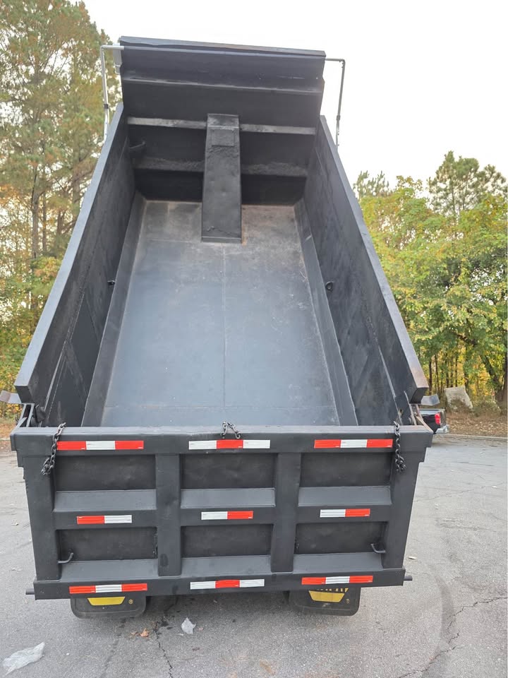 2005 Sterling LT - Photo 14