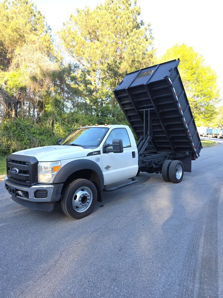 2011 Ford F-550's photo