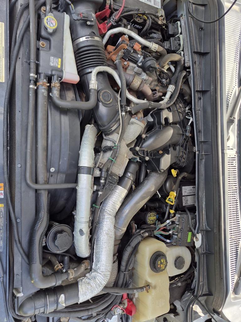 2013 Ford F-550 - Photo 8